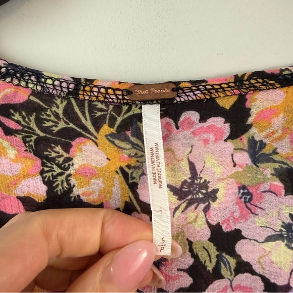 Free People Mayble Floral Tie Front Blouse Black Multi S - Picture 4 of 9